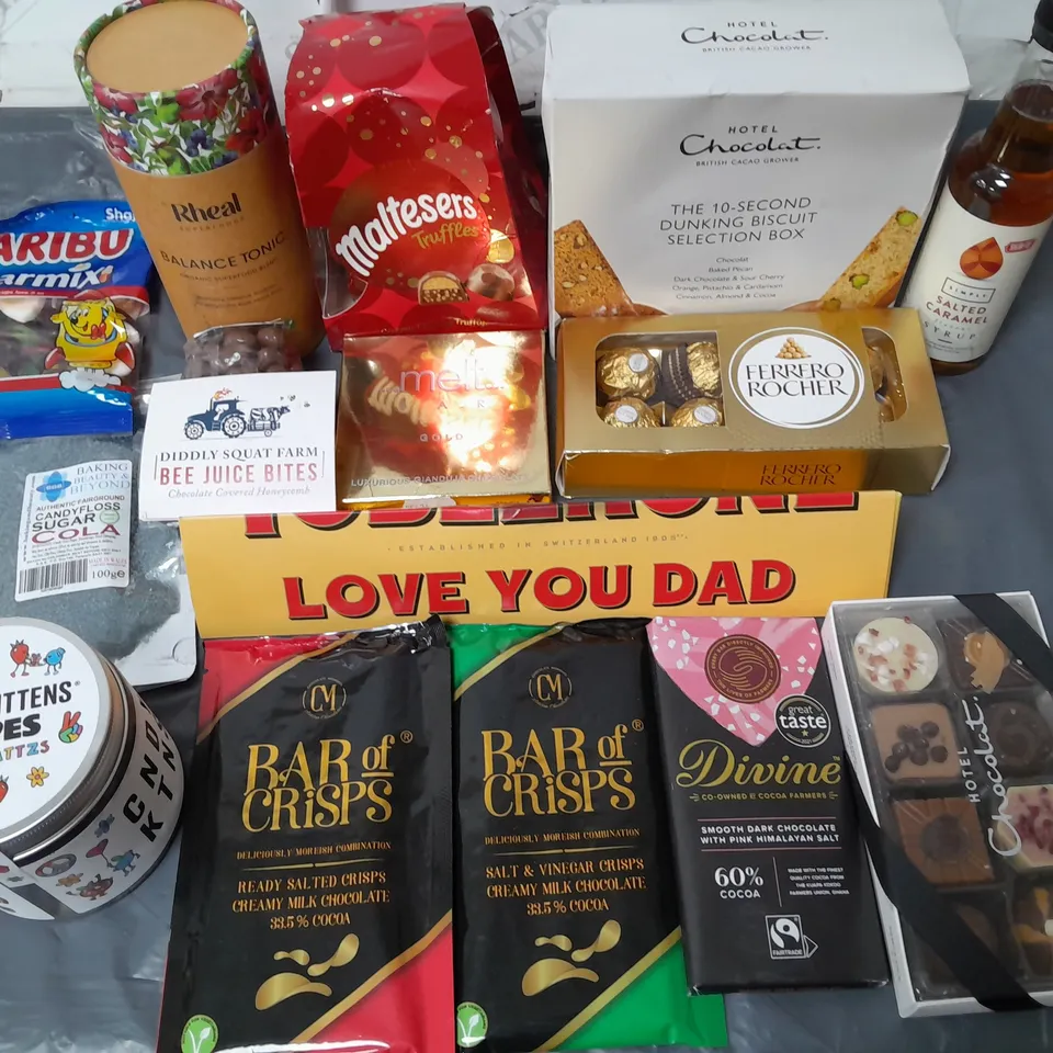 LOT OF 15 ASSORTED FOOD ITEMS TO INCLUDE CHOCOLATE BARS, RHEAL SUPERFOOD BLEND AND CANDY KITTENS 