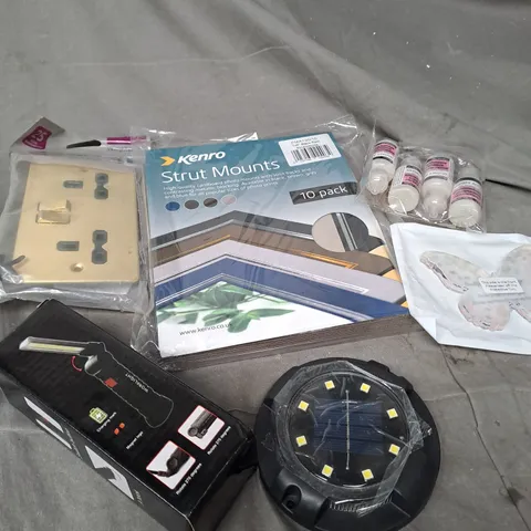 APPROXIMATELY 20 ASSORTED HOUSEHOLD PRODUCTS TO INCLUDE STRUT MOUNTS, FACEPLATES, LED LIGHT ETC 