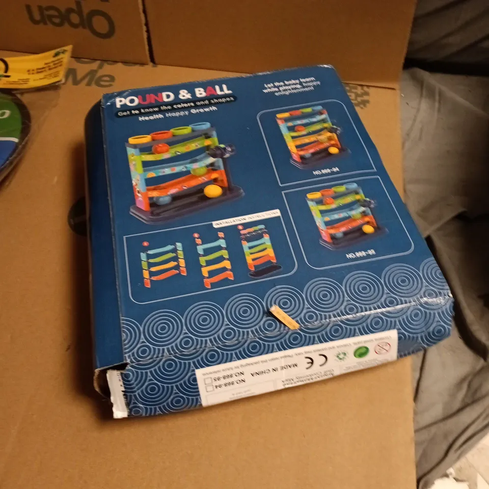 BOX OF APPROXIMATELY 15 ASSORTED TOYS INCLUDING BINGO GAME , FABRIC TARGET GAME AND POUND & BALL 