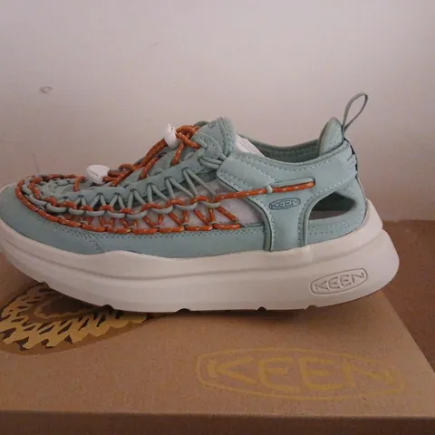KEEN UNEEK WK GRANITE GREEN/BIRCH, WOMEN'S SHOES, UK 6 (US 8.5)
