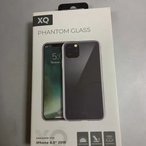 APPROXIMATELY 30 BRAND NEW BOXED XQ SILICONE PROTECTIVE CASES FOR IPHONE 6.5" 2019 MODEL