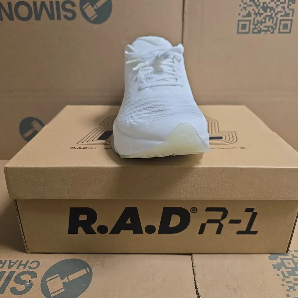 BOXED PAIR OF R.A.D R-1 TRAINERS IN GHOST WHITE SIZE UK 10.5