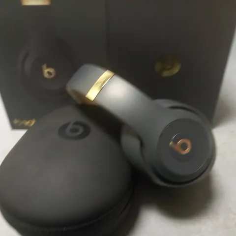 BOXED BEATS STUDIO 3 WIRELESS HEADPHONES