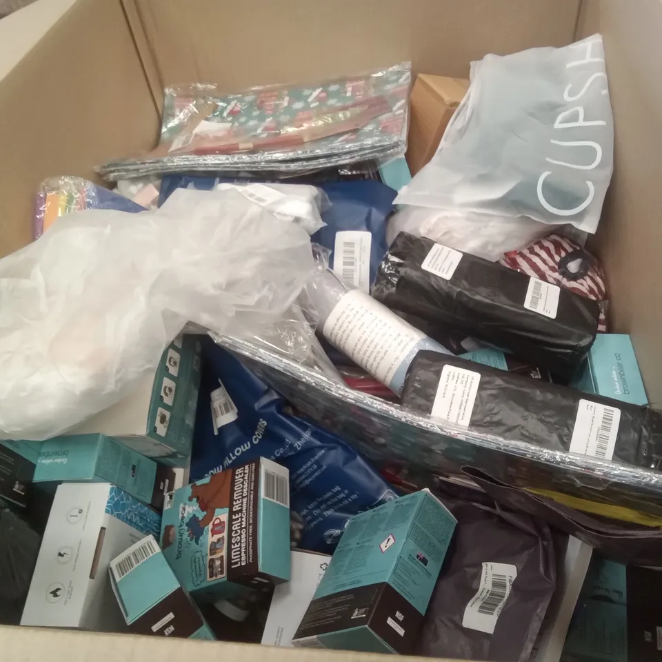 PALLET OF ASSORTED ITEMS INCLUDING BROWNBEAR LIMESCALE REMOVER, BECAUSE OF WINN-DIXIE BOOK, FLY SWATTERS, MEMORY FOAM INSOLES, TEMPERED GLASS SCREEN PROTECTOR, TRAVEL TOOTHBRUSH CASE