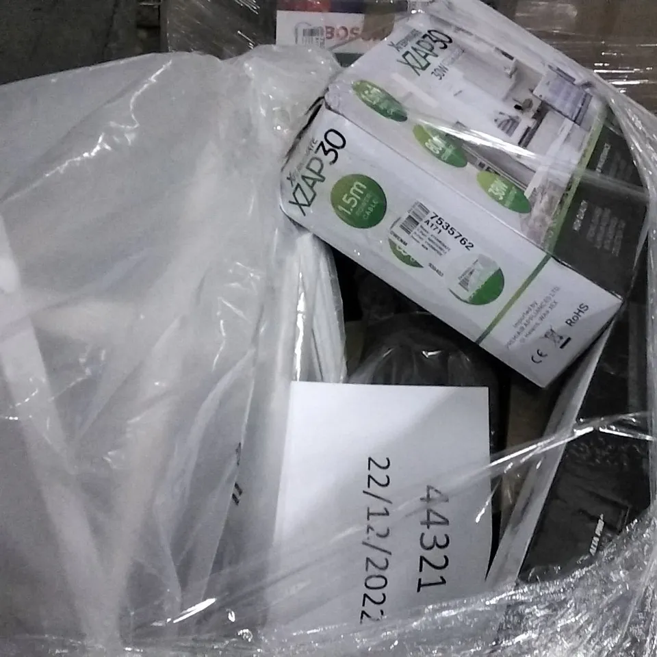 PALLET OF APPROXIMATELY 20 ASSORTED PRODUCTS TO INCLUDE;