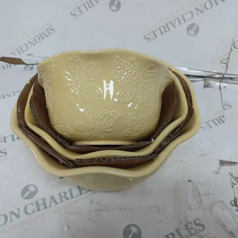 SET OF 3 YELLOW CERAMIC BOWLS 