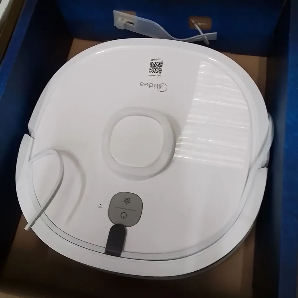 BOXED MIDEA ROBOT VACUUM CLEANER 