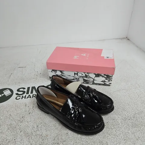 UK SIZE 6 MODA IN PELLE FOOTWEAR WOMEN'S BLACK PATENT TASSEL LOAFERS