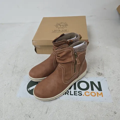JO & JOE SUTTON COGNAC BOOTS – UK 7