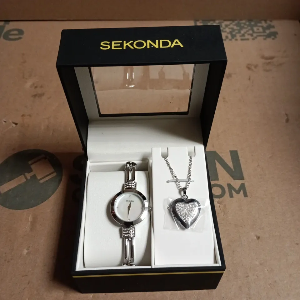 BOXED SEKONDA WATCH AND NECKLACE SET IN STAINLESS STEEL