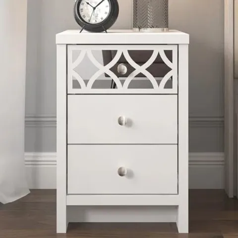 BOXED IRISVIBE 3 DRAWER BEDSIDE TABLE - WHITE (1 BOX)