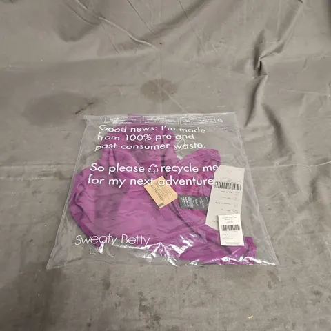 BAGGED SWEATY BETTY BREATHE EASY CROP MUSCLE TANK IN BERRY PURPLE SIZE M