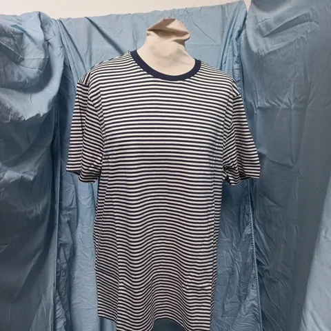 T.M. LEWIN NAVY & WHITE STRIPED T-SHIRT – MEN'S, SIZE M