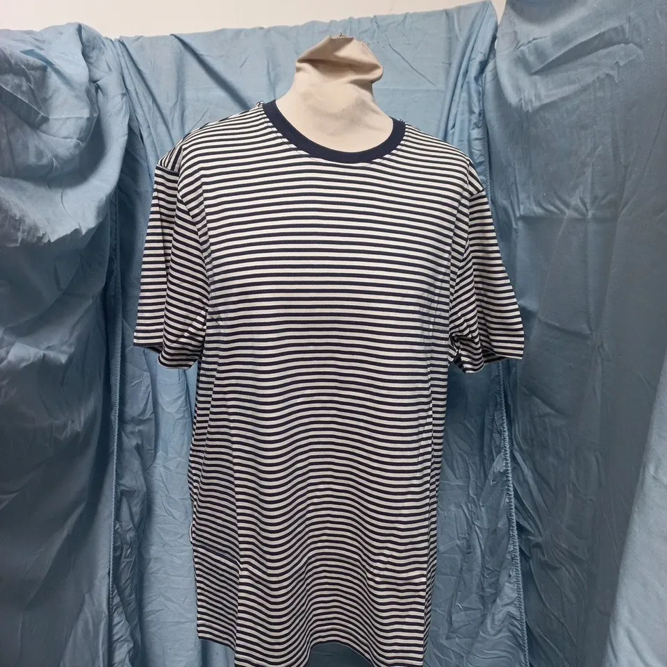 T.M. LEWIN NAVY & WHITE STRIPED T-SHIRT – MEN'S, SIZE M