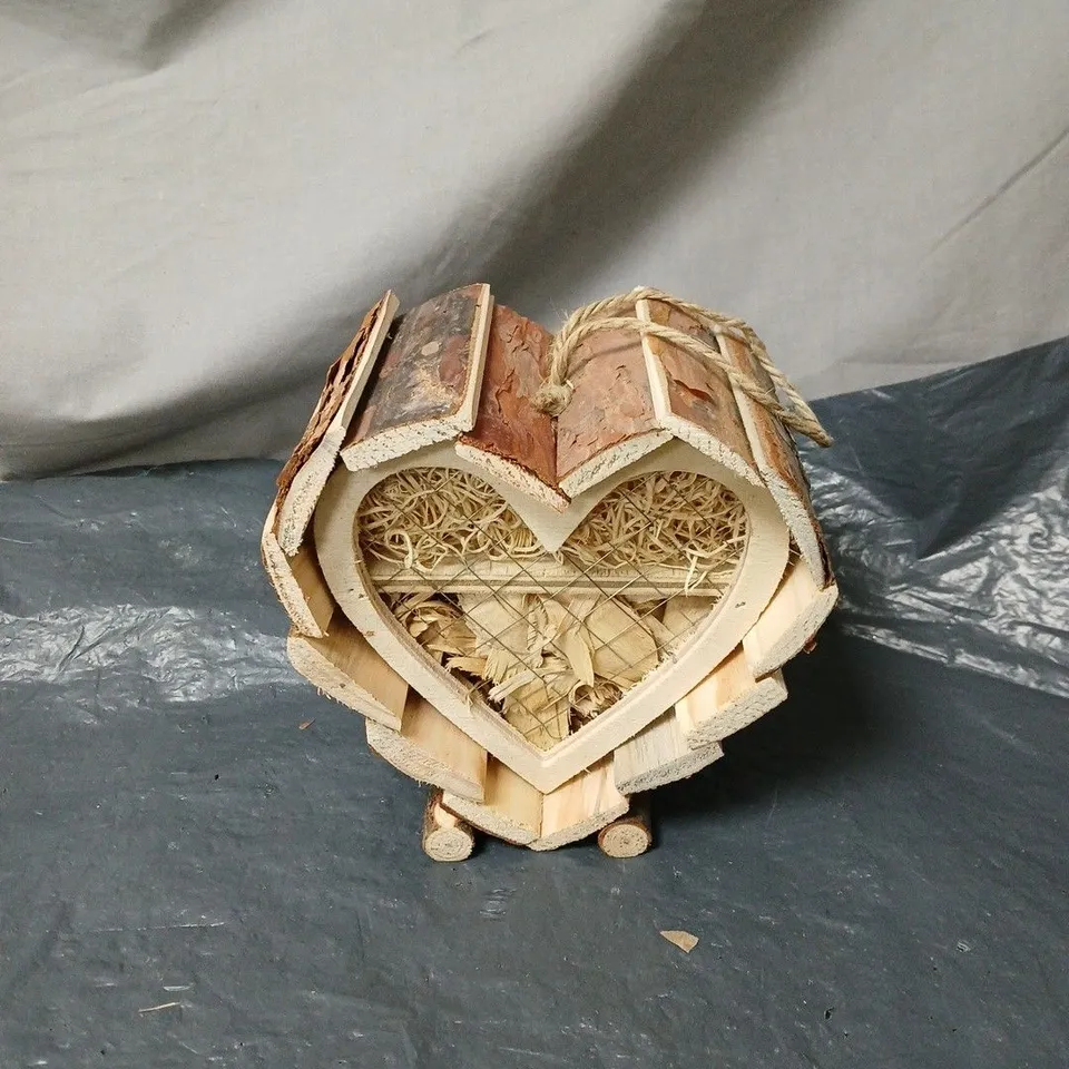 LOVE HEART INSECT HOTEL – WOODEN HEART-SHAPED GARDEN ORNAMENT BOXED