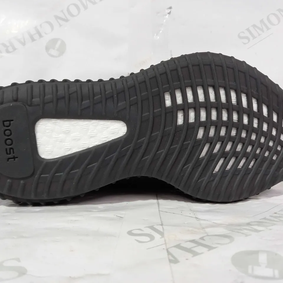 BOXED PAIR OF ADIDAS YEEZY BOOST 350 V2 SHOES IN BLACK/BLUE UK SIZE 5