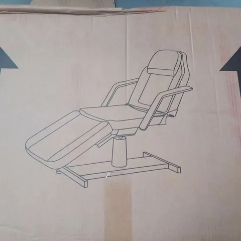 BOXED 896A WHITE ADJUSTABLE CHAIR 