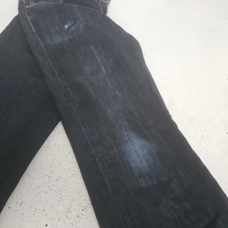LEVIS DARK BLUE JEANS - 32X32