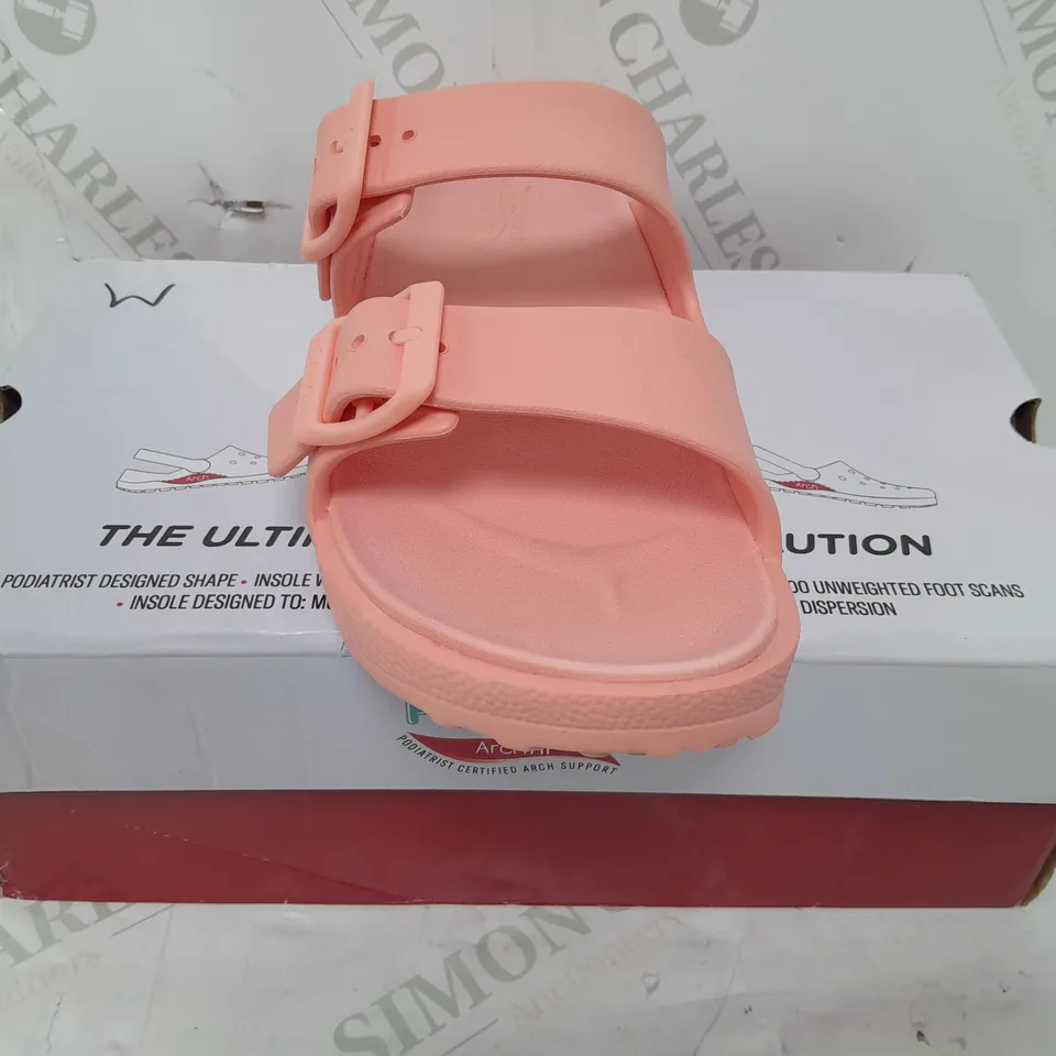 BOXED SKECHERS FOAMIES OPEN TOE SANDALS IN PINK SIZE 4