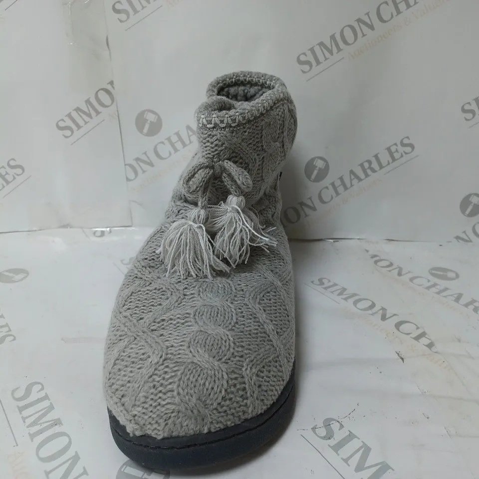 LINA SLIPPER BOOT UK 9 - MED GREY - BAGGED 