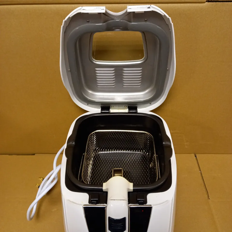 BREVILLE EASY CLEAN DIGITAL FRYER 