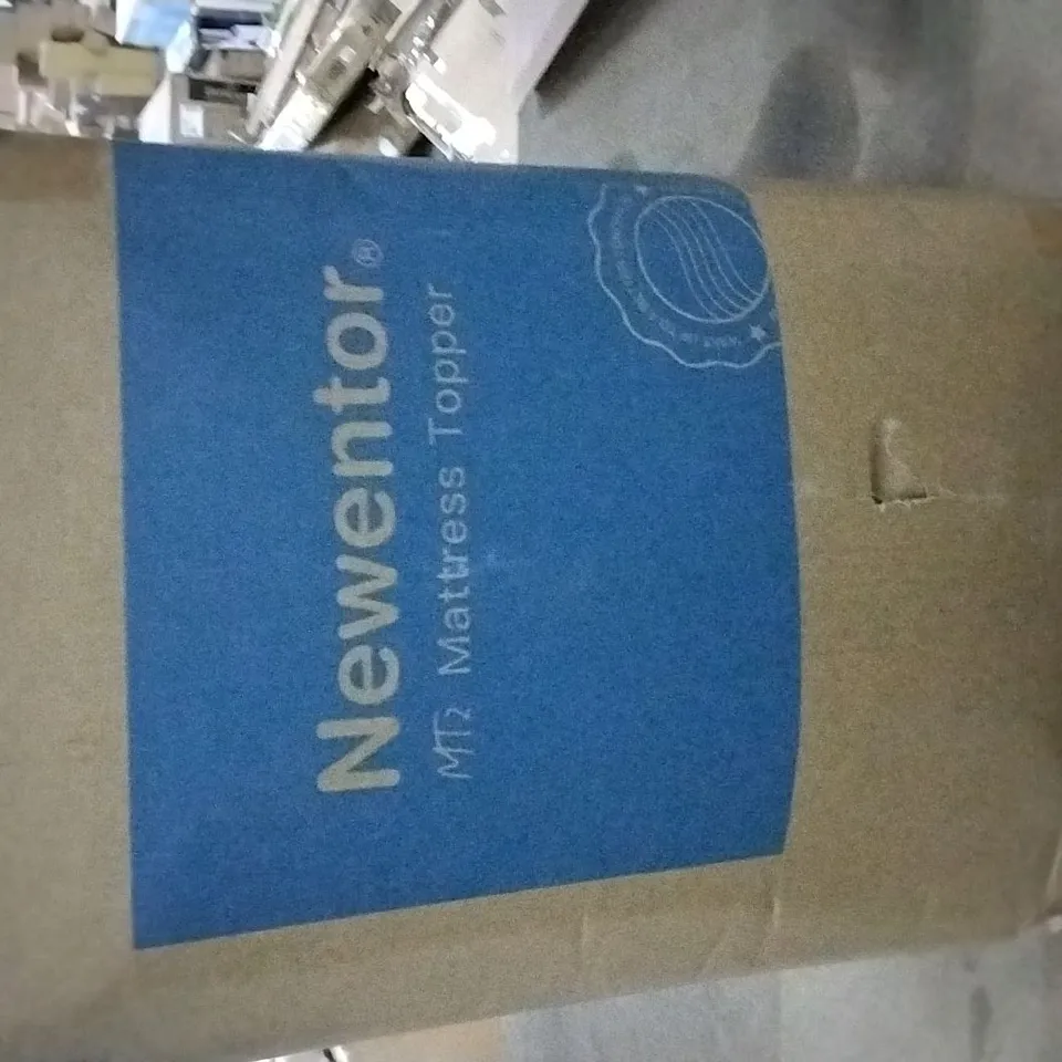 BOXED NEWENTOR MT2 MATTRESS TOPPER SIZE: 135 X 190CM