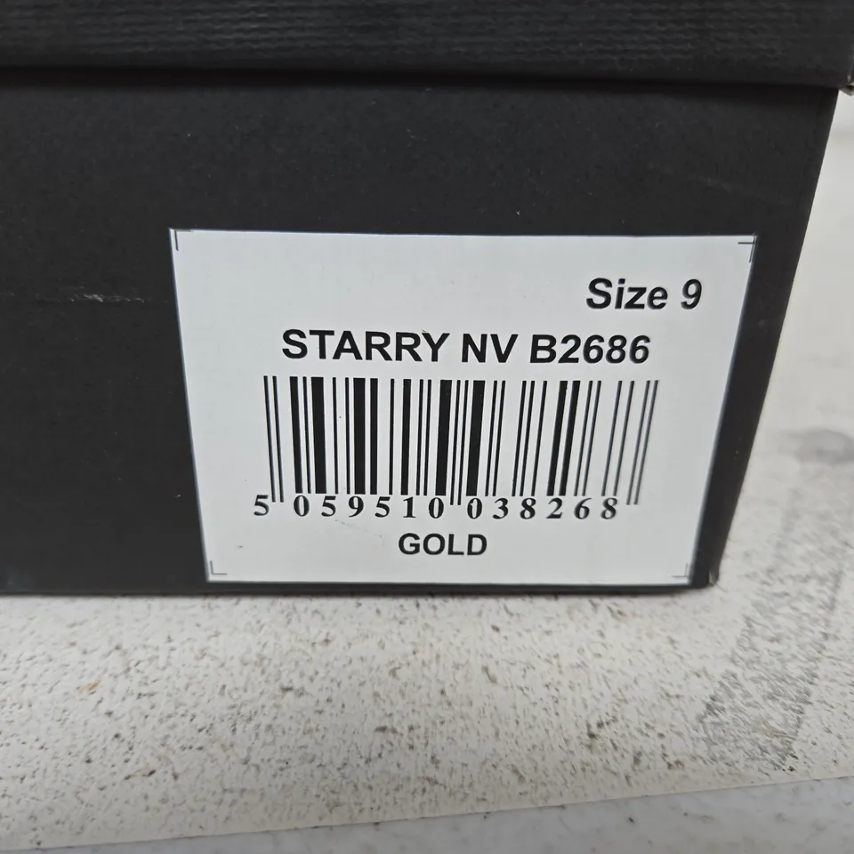 NV STARRY GOLD CHELSEA BOOTS – UK 9 – BOXED
