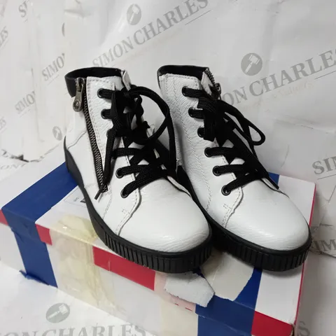 RIEKER HIGH TOP TRAINER CUFF IN WHITE SIZE 3.5 - BOXED 