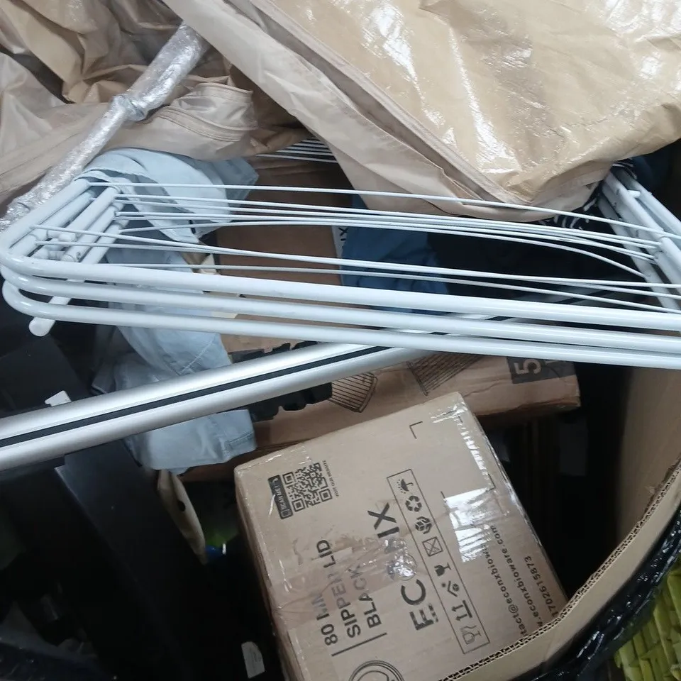 PALLET CONTAINING A MIX OF ITEMS INCLUDING A TENT, CLOTHING AND HOUSEHOLD ITEMS