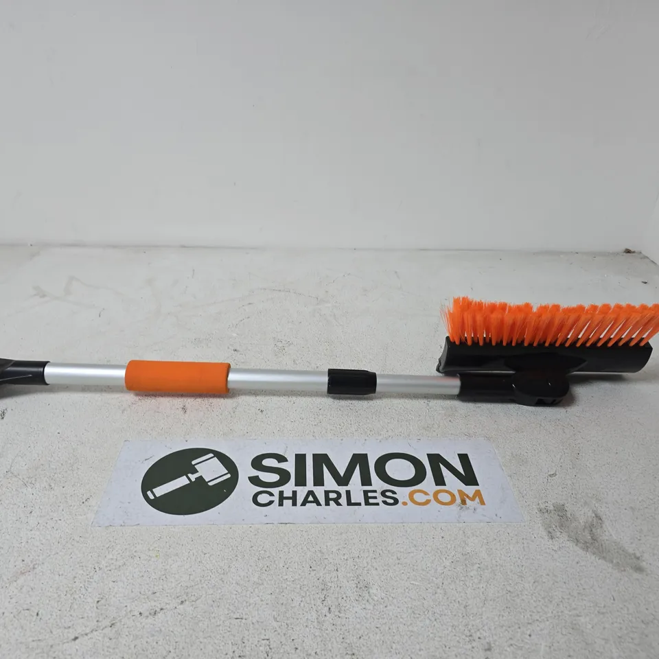 CAR WINDSHIELD SNOW BRUSH