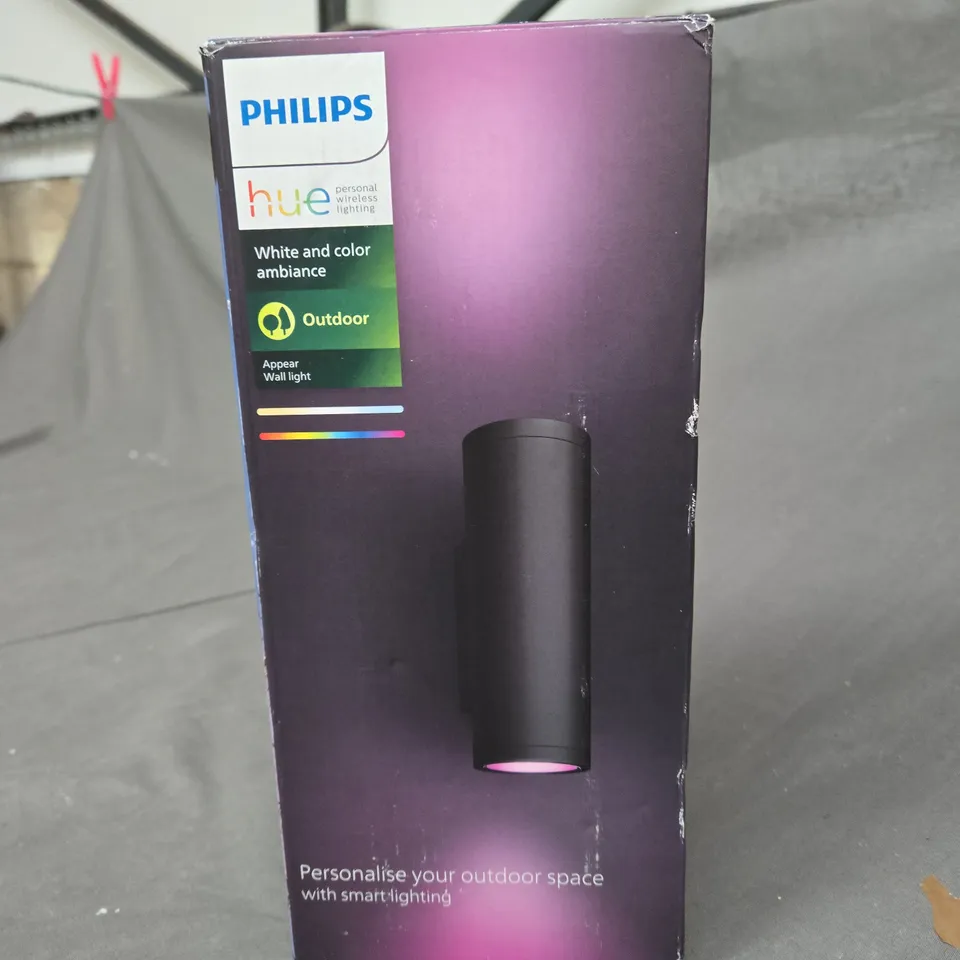 PHILIPS HUE HUE APPEAR WHITE & COLOUR AMBIANCE SMART OUTDOOR WALL LIGHT RRP £139