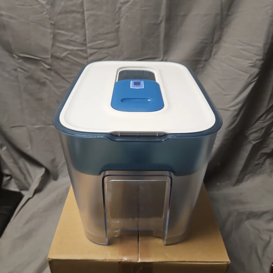 BRITA WATER FILTER JUG WITH BLUE LID AND POUR TAP