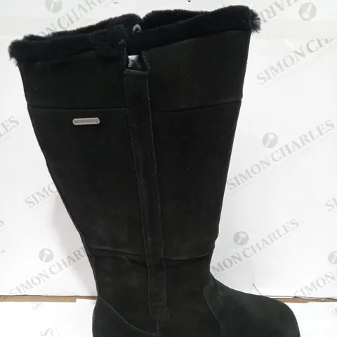 EMU AUSTRALIA "MOONTA" WATERPROOF KNEE LEATHER BOOTS - UK SIZE 9 - BLACK 