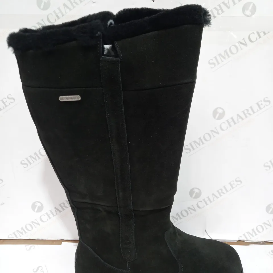 EMU AUSTRALIA "MOONTA" WATERPROOF KNEE LEATHER BOOTS - UK SIZE 9 - BLACK