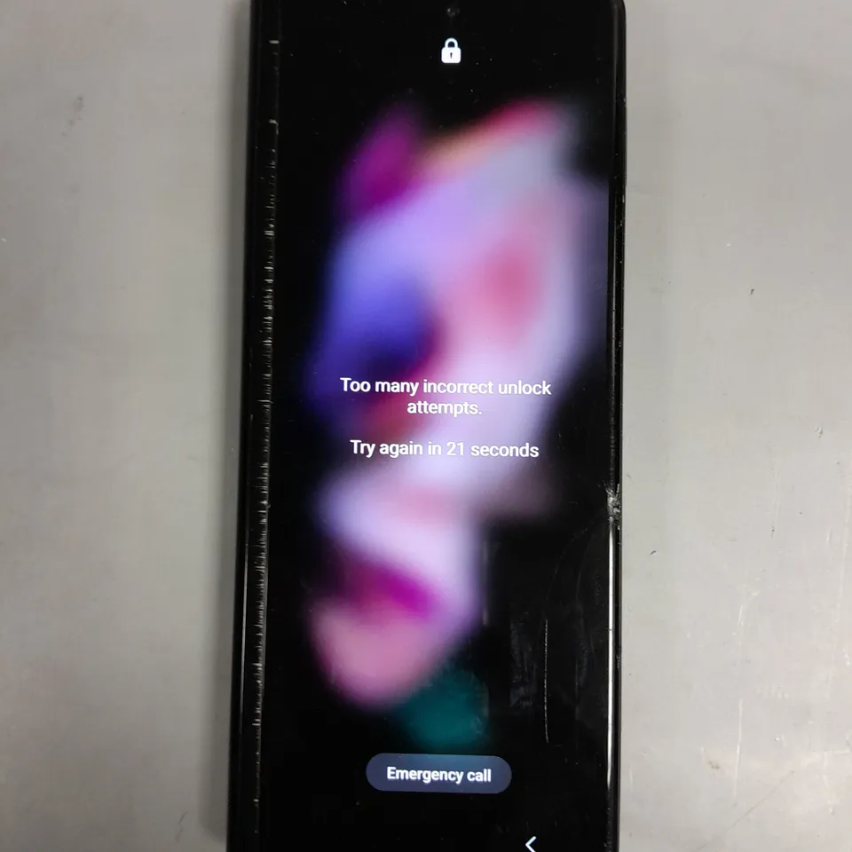 SAMSUNG GALAXY FOLD SMARTPHONE 