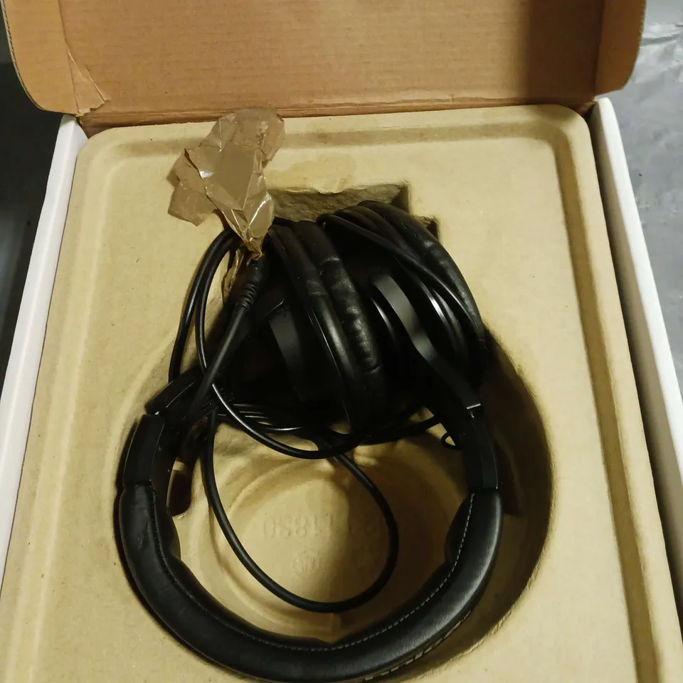 BOXED AUDIO-TECHNICA ATH-M20X 