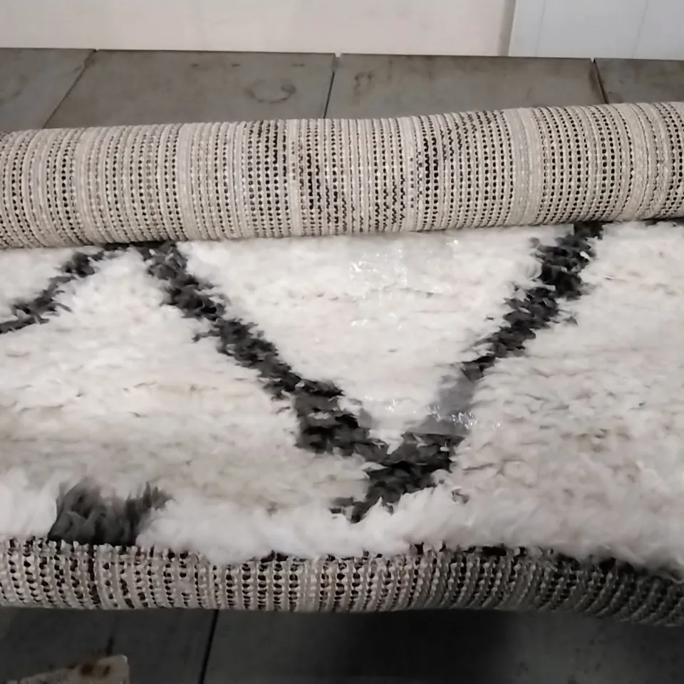 BRAND NEW PACO HOME MAGHREB CARPET IN CREAM - 80X150CM