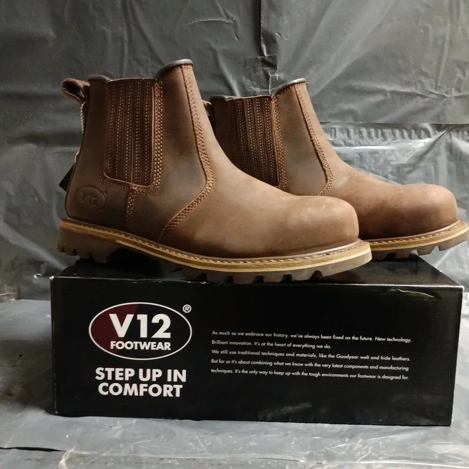 BOXED PAIR OF V12 HEAT RESISTANT STEEL TOE CAP DEALER BOOTS IN BROWN SIZE UK 10