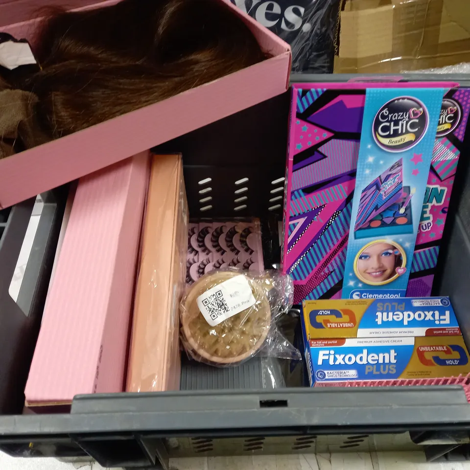 ASSORTED HEALTH AND BEAUTY ITEMS APPROX. 15 ITEMS 