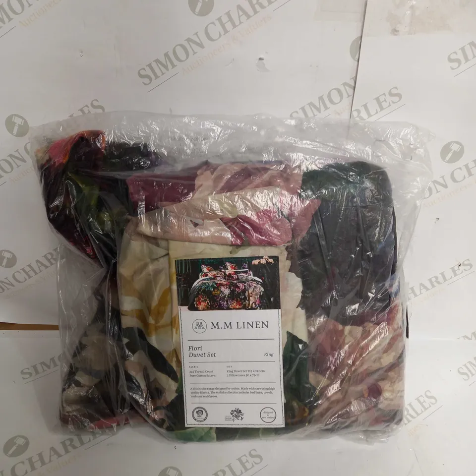 M.M LINEN FIORI FLORAL 220 TC DUVET SET - KING SIZE  RRP £120