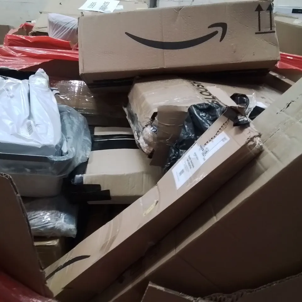 PALLET OF ASSORTED HOUSEHOLD GOODS AND PRODUCTS TO INCLUDE;DOG BED,PLANT POT,PHOTO FRAMES