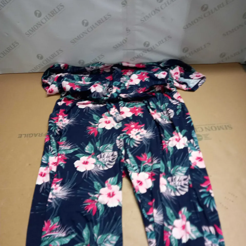 WOMENS FLORAL PATTERN JUMPSUIT SIZE 18