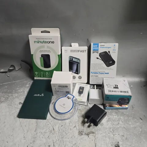 APPROXIMATELY 20 ASSORTED MOBILE PHONE ACCESSORIES INCLUDING CHARGERS, PHONE CASES AND SCREEN PROTECTORS