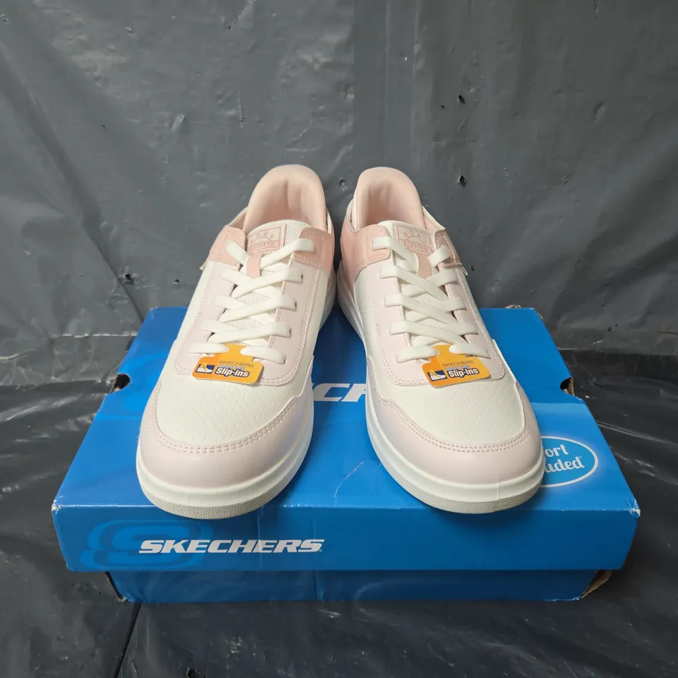BOXED PAIR OF BOBS SKECHERS SLIP INS TRAINERS IN PINK - UK 8