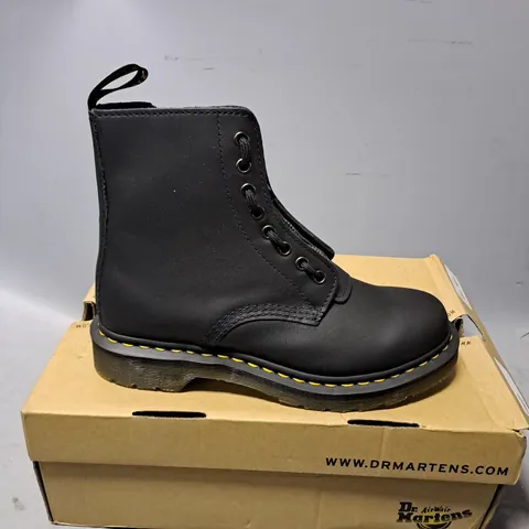 BOXED DR MARTENS 1460 PASCAL FRONT ZIP BLACK BOOTS - SIZE UK 6 