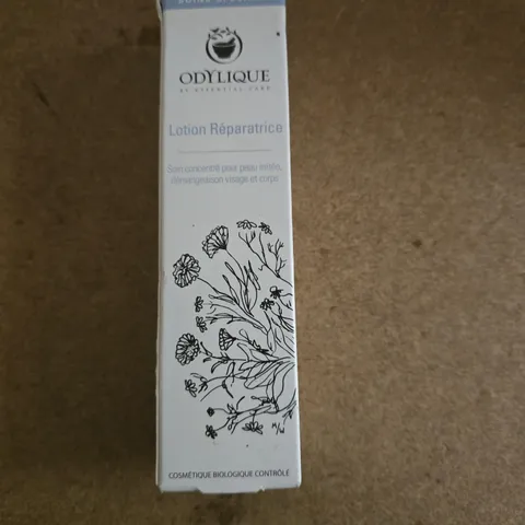 LOTION RÉPARATRICE – SOINS SPÉCIAUX COSMETIC