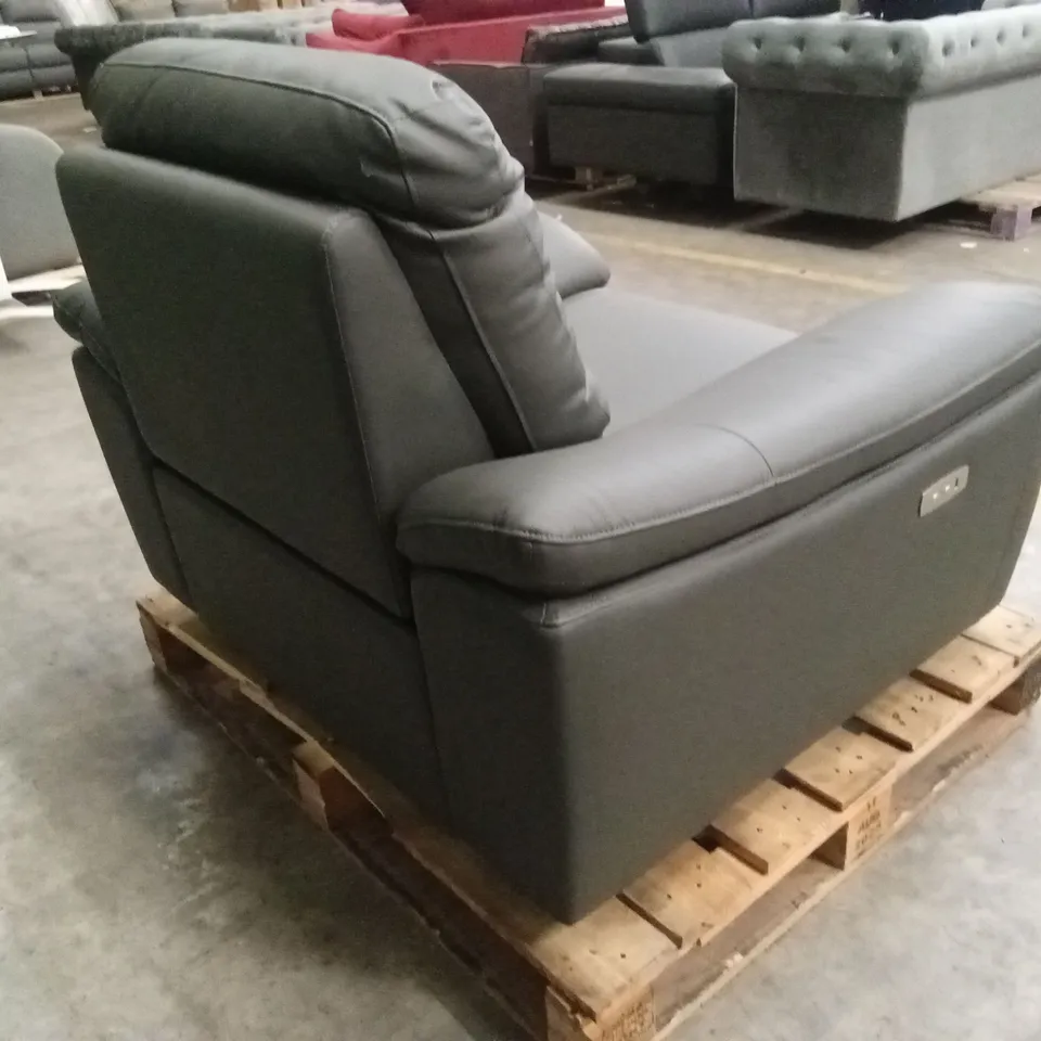 PAVILION LEATHER/FAUX LEATHER POWER RECLINER ARMCHAIR RRP £829