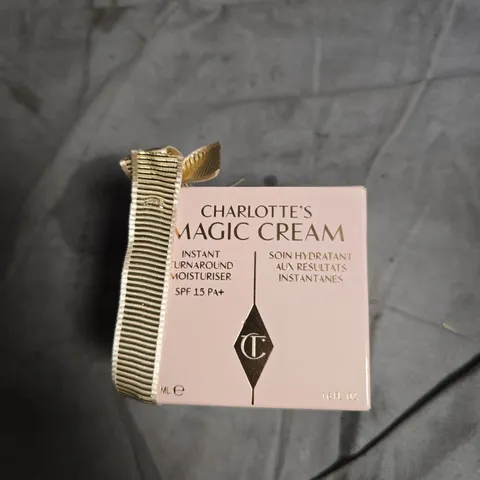 CHARLOTTE TILBURY CHARLOTTE'S MAGIC CREAM INSTANT TURNAROUND MOISTURISER SPF 15 PA+ - 50 ML