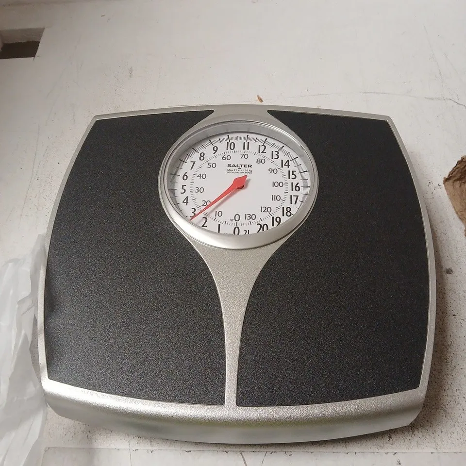 BOXED SALTER MECHANICAL SCALE