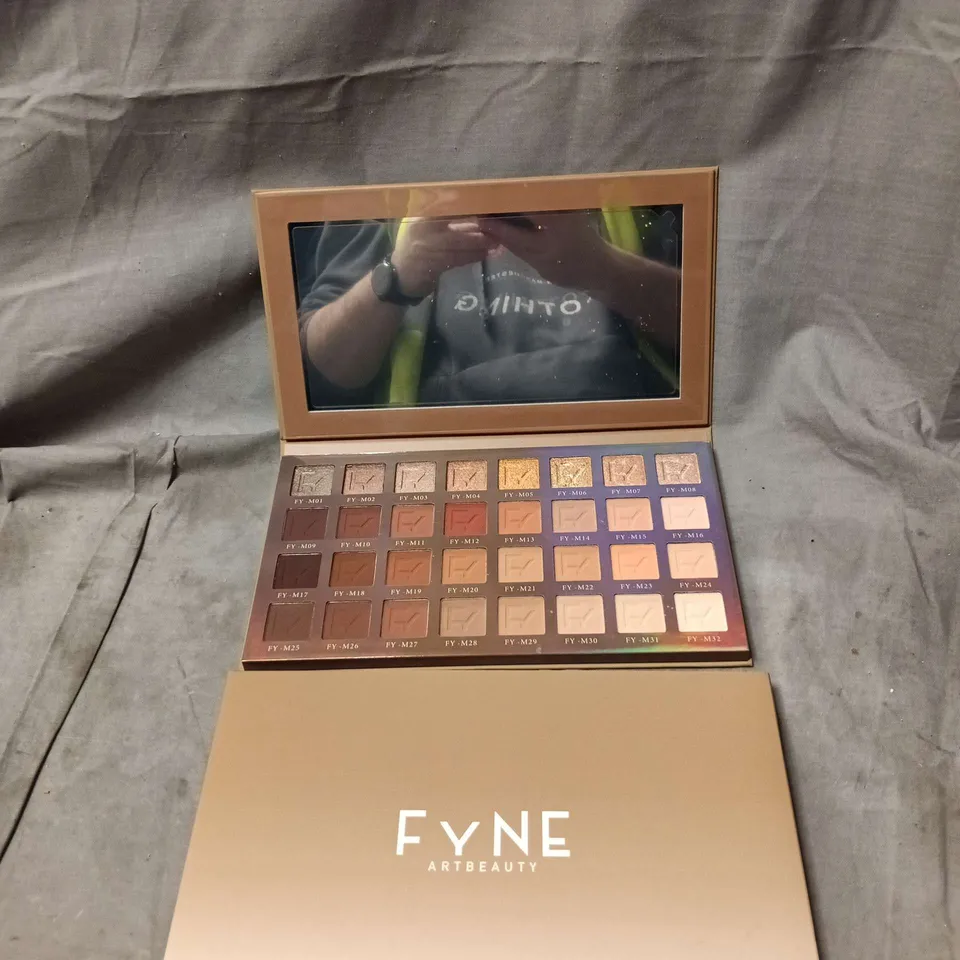 FYNE ART BEAUTY PALETTE FOR EYE AND FACE